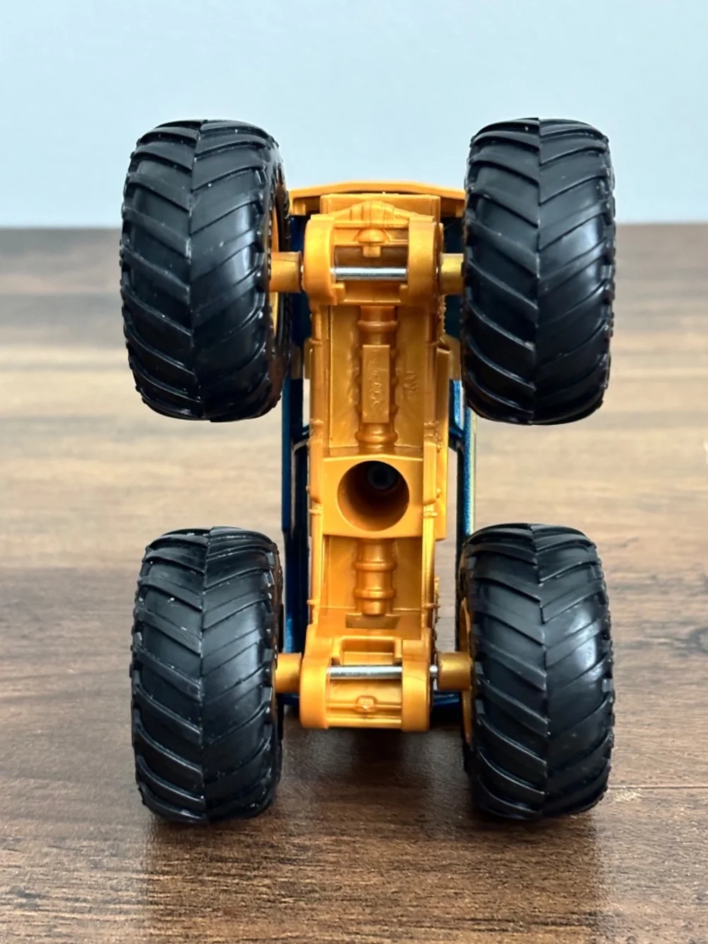 Mattel 1:64 Bigfoot Die Cast Metal Monster Truck Blue Gold Tires Hot Wheels Toy